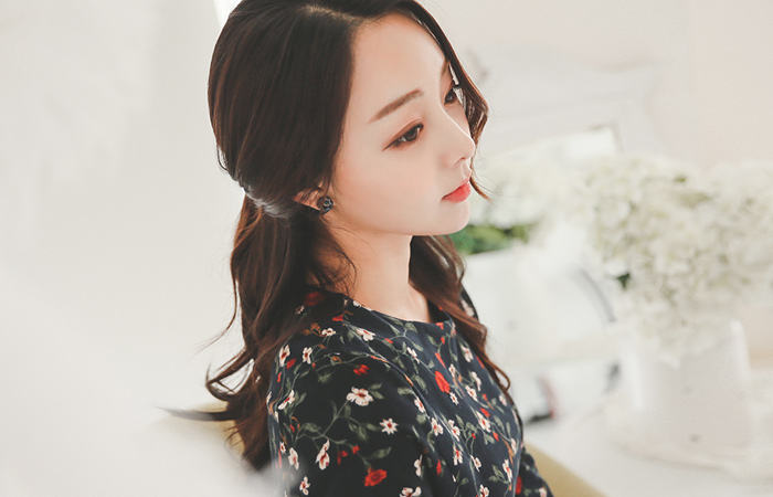 佩蒂特花加绒褶边连衣裙