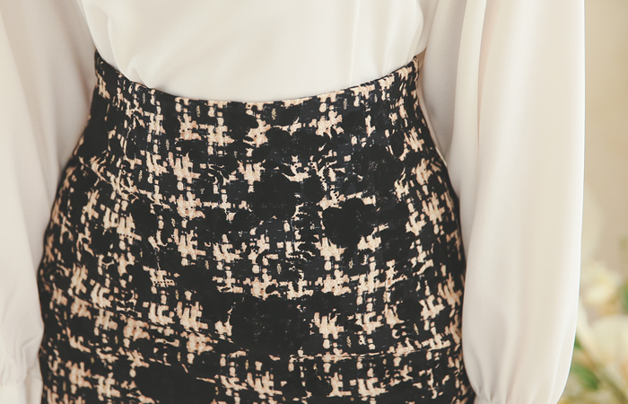 丝绒触感黑玫瑰裙子