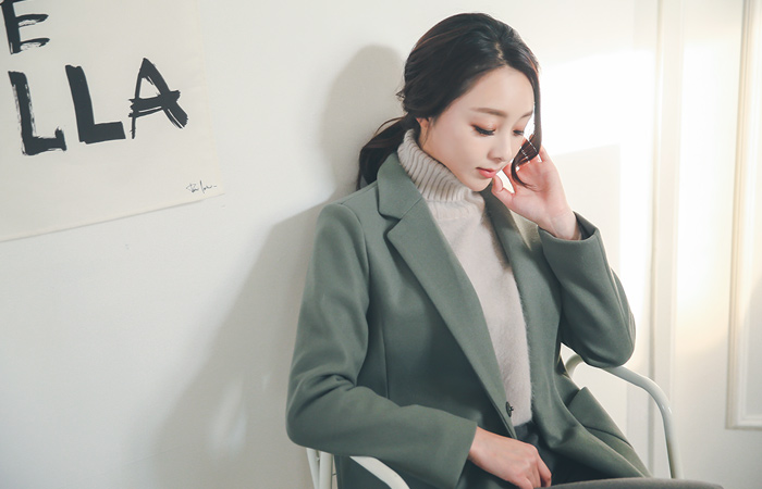 大口袋泰勒束腰羊毛大衣