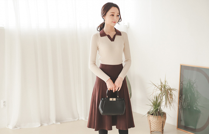 配色V字领领针织衫