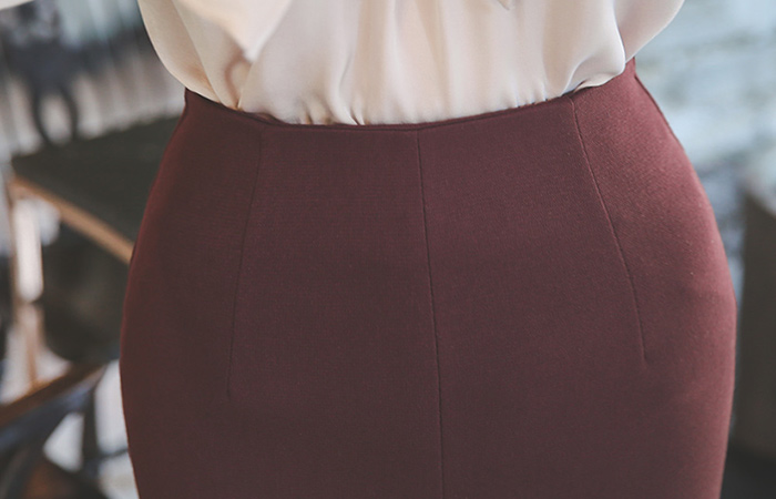 加绒深狭缝高MIDI裙子