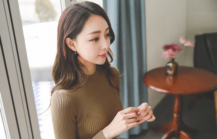 鸡眼针织衫波浪群/喇叭裙连衣裙