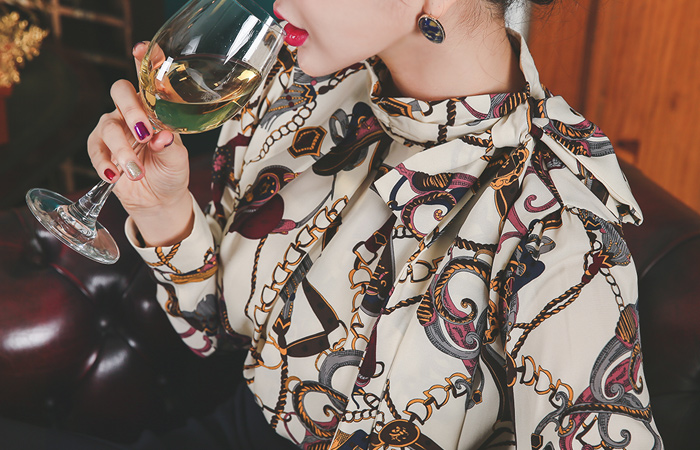 巴洛克印花围巾脖女衬衫