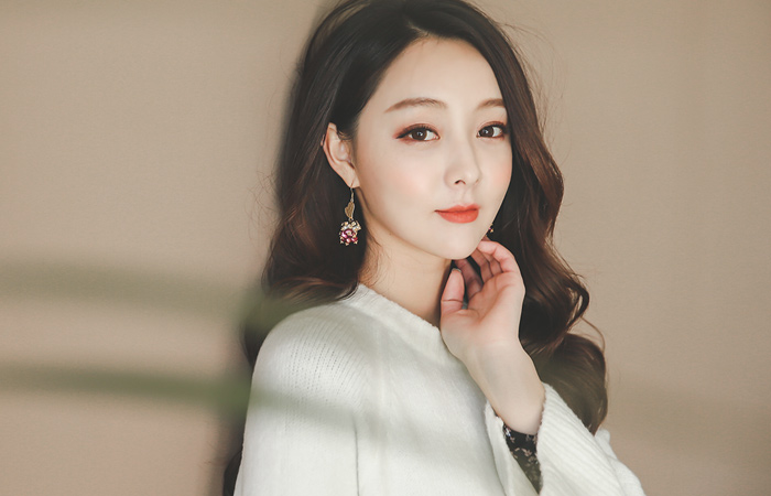 洞洞鞋长款针织衫连衣裙