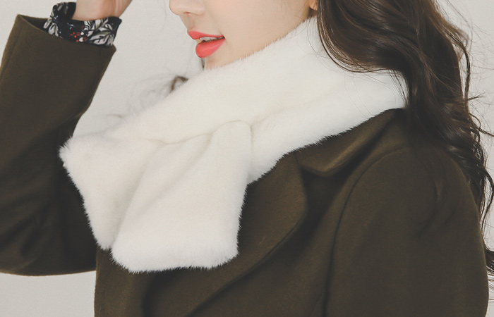 珍妮柔丝假皮草围巾