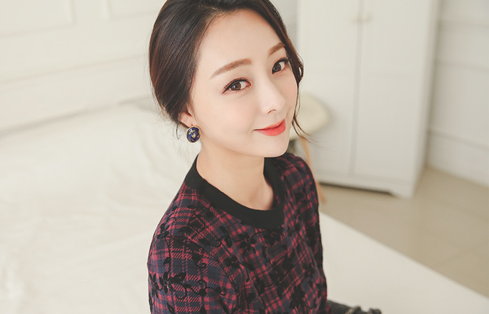 格子呢丝绒花连衣裙