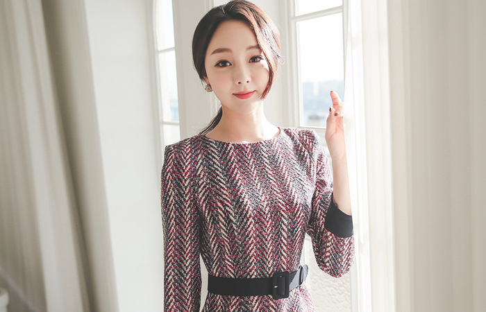 卡马原因字形配色连衣裙