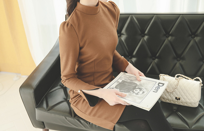 缝袖口半领羊毛呢子连衣裙