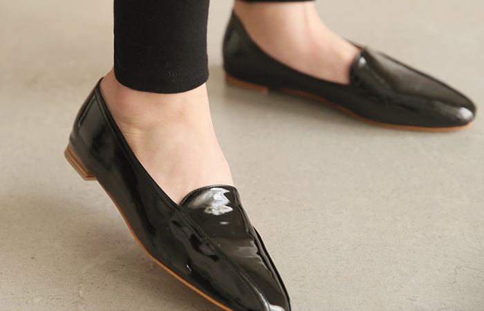 狭窄的缝低包子鞋