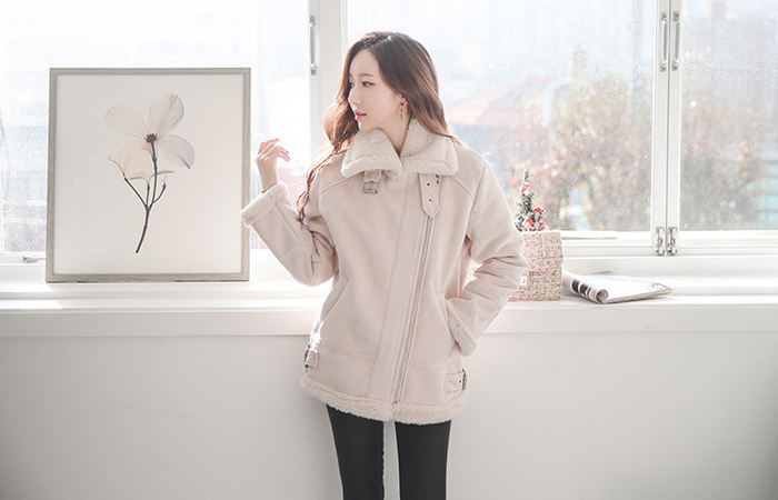 骑自行车羊毛野马