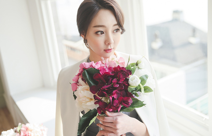 现代的方形按钮缝隙外套