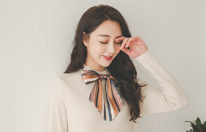 荷叶边围巾丝带领带针织连衣裙