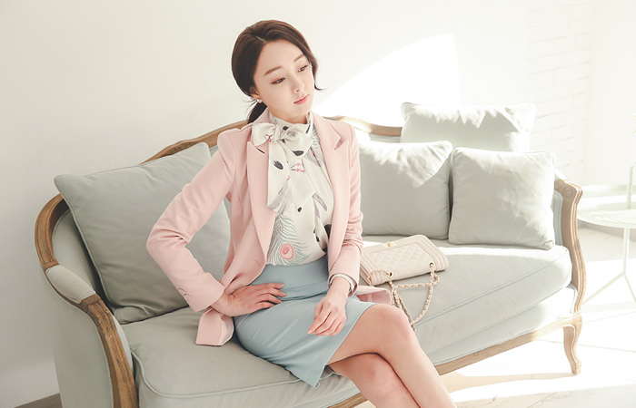 折叠页面羽修身外套（春季）