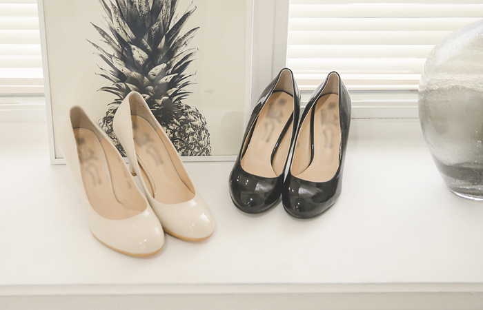 [模特穿32茶]基本的圆形的脚跟泵漆皮