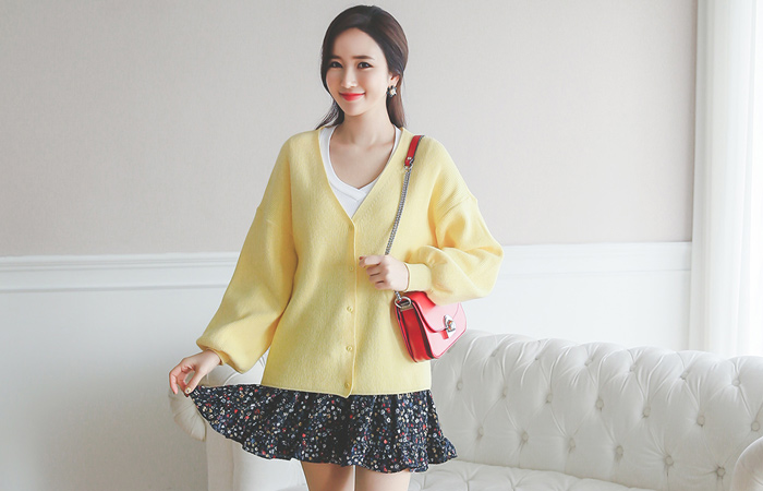 可爱V字领蓬蓬裙开衫