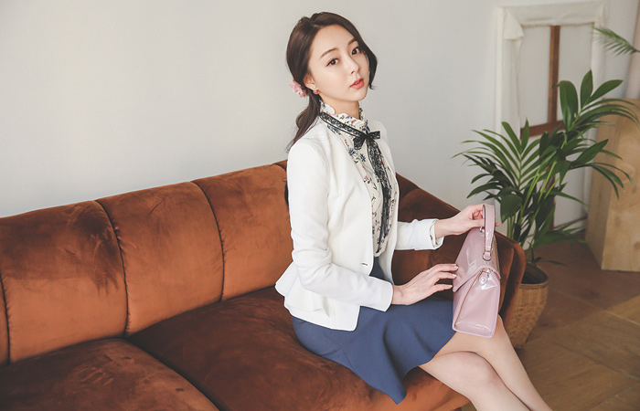 浪漫迷你页面羽短外套