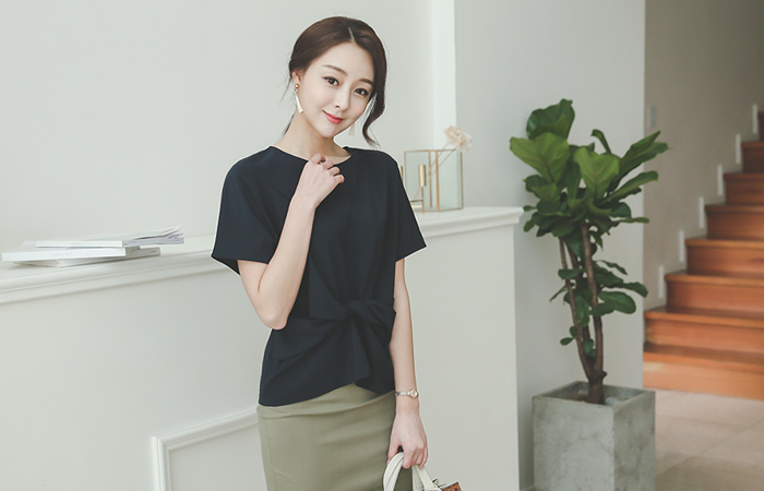 Rouge扭盖盖女衬衫