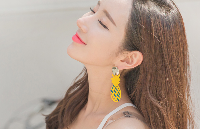 新鲜菠萝大胆的耳环