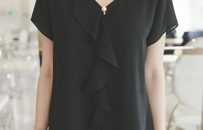 V字领珍珠装饰荷叶边女衬衫