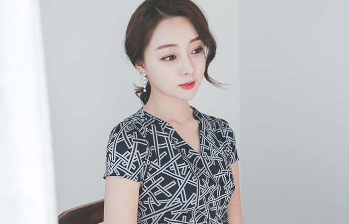 稀释丝般褶皱衣衣裙