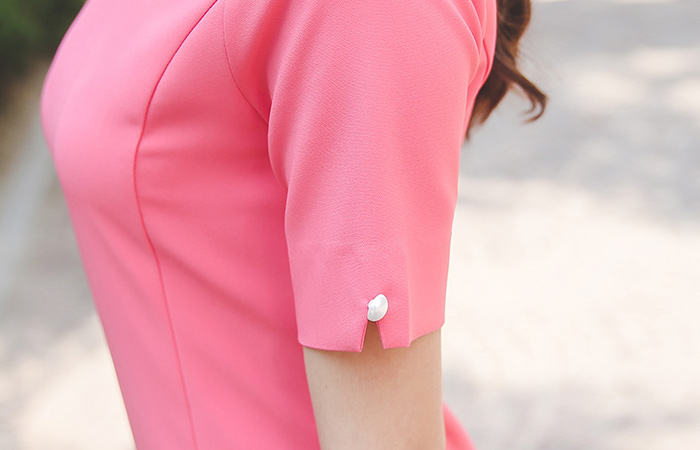 珍珠珠简单切割连衣裙