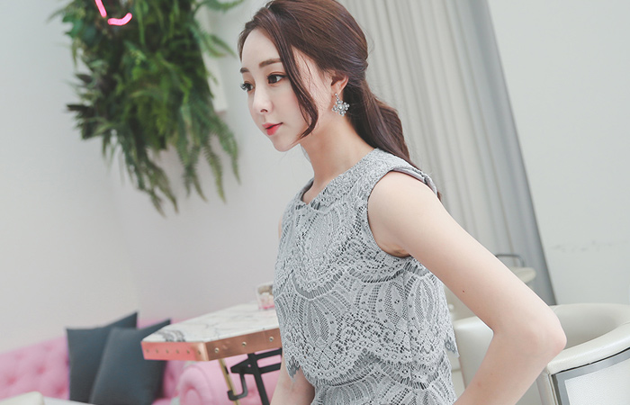 Boutique Shine蕾丝连衣裙