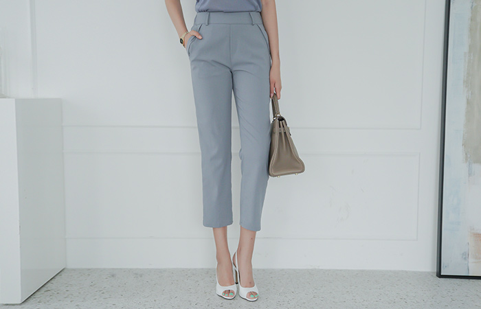 带宽松长裤的切口口袋直床垫