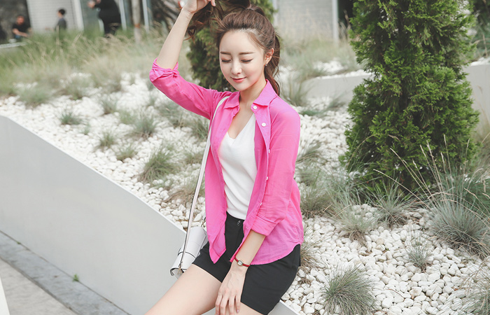 生动的面部Asa衬衫