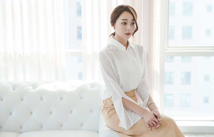 开衩喇叭袖Yoru女衬衫