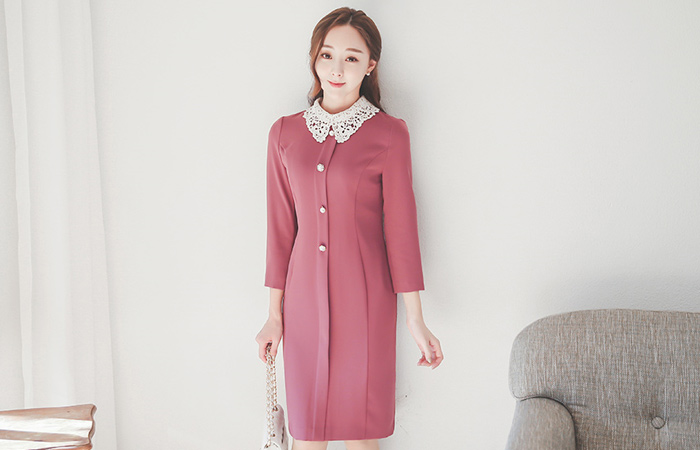 可爱蕾丝领珍珠连衣裙