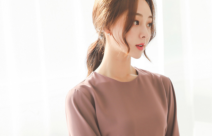 青铜黄貂鱼圆领连衣裙