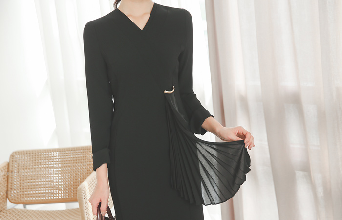 旧玩具褶皱装饰双藤连衣裙