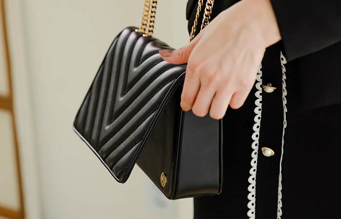 对线金金绗缝链袋