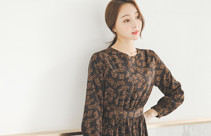 Floress Sharing圆领长款连衣裙