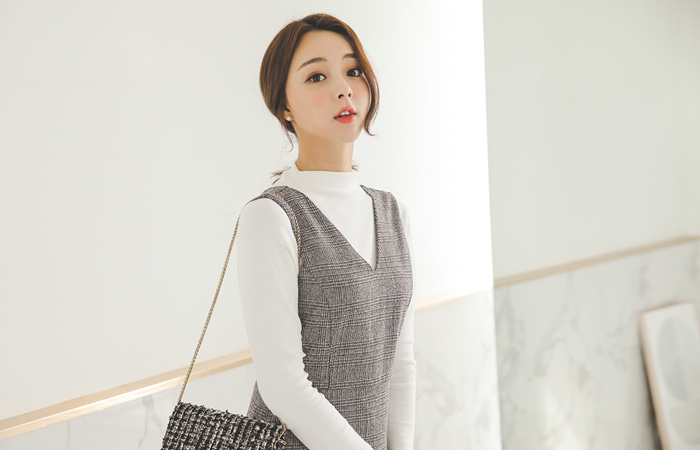 V  - 字母网格波组/喇叭裙马甲连衣裙