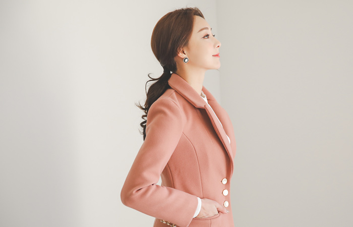 三件式金色纽扣