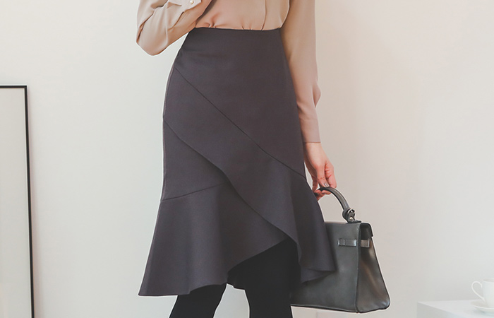 无瑕疵的荷叶边美人鱼