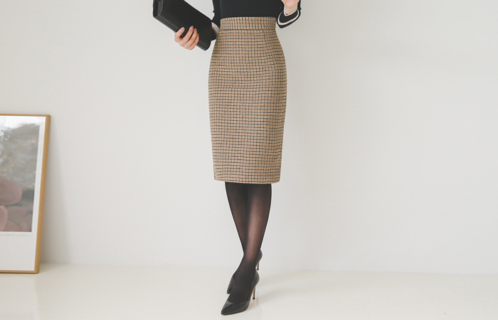 猎犬脸色格子H线裙子