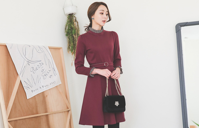 格子荷叶边珍珠戒指带连衣裙