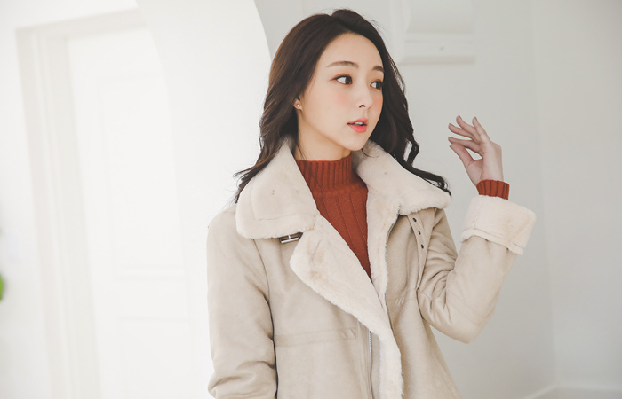 生态孔雀长外套扣长野马