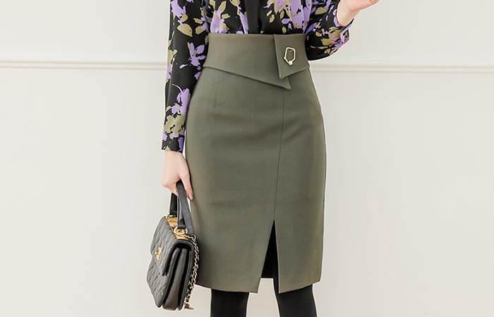 金珍珠胸子Pepplum裂缝裙子