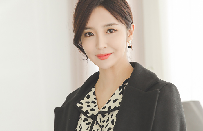 简单日期适合双温暖羊毛外套