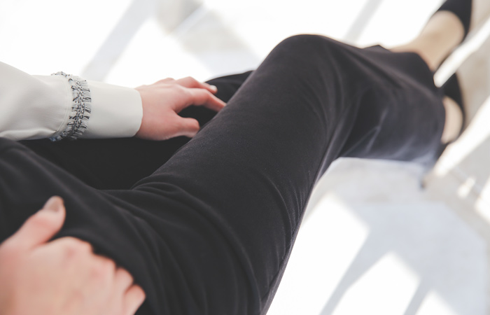 스웨이드터치 세미부츠컷 高 宽松长裤