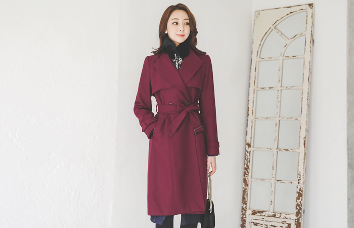 弹性质地双翼长款大衣