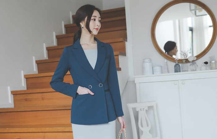 配色钮扣 嵌线袋 尖角 夹克