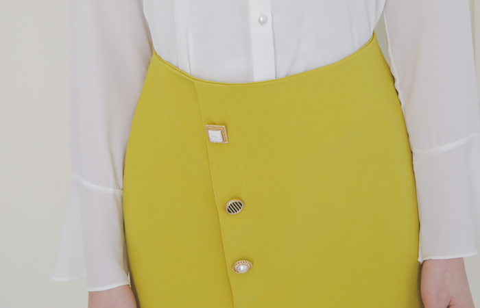 三个各色各样对角线不规则裙子