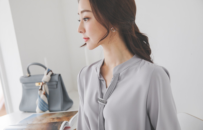 石头花边褶边围巾长罩衫