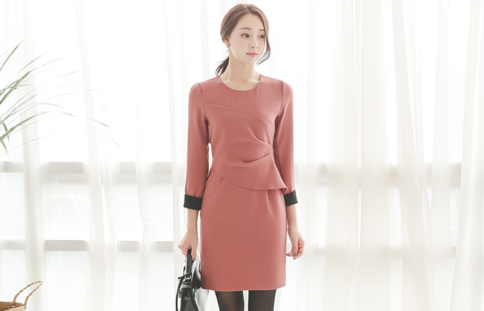 侧雀剪剪线条连衣裙