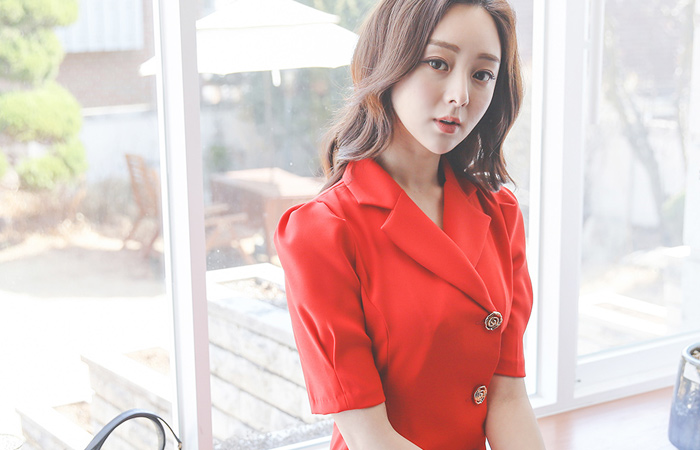 单个玫瑰金泡泡袖 弹力 连衣裙