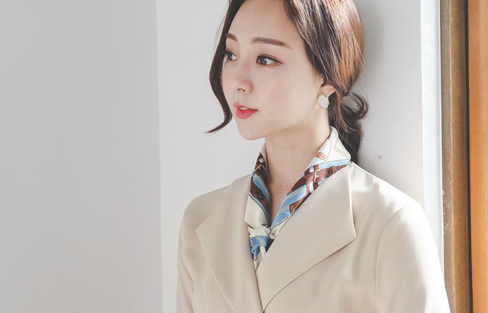 摩登 翼领 卷边 修身弹性 连衣裙